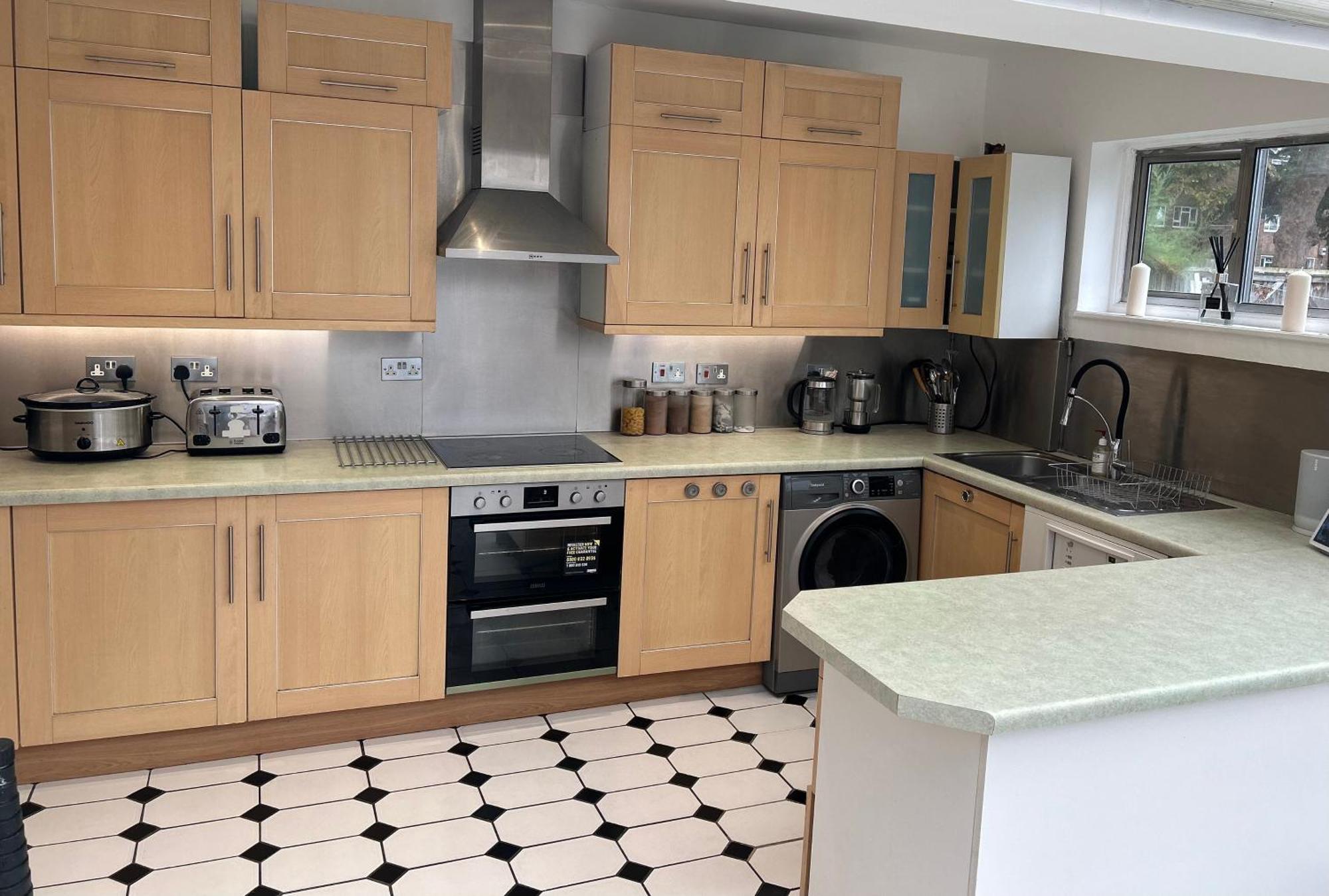 Ferienhaus Great 5-bedroom House In Thornton Road Sleeps 14+ London